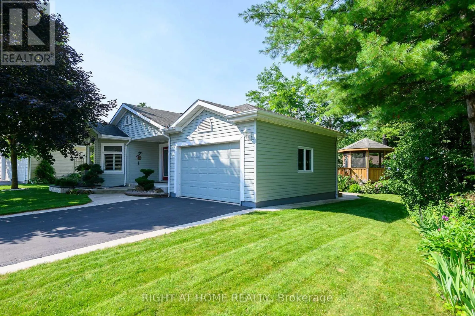 106 BUSHMILL CIRCLE