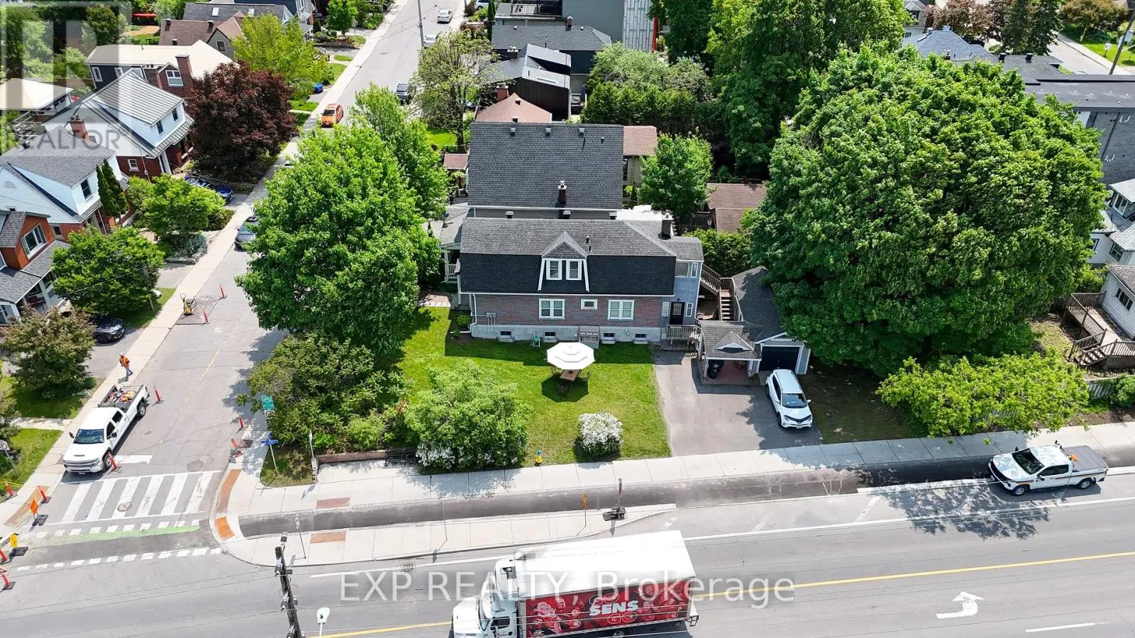 12 ROSS AVENUE
