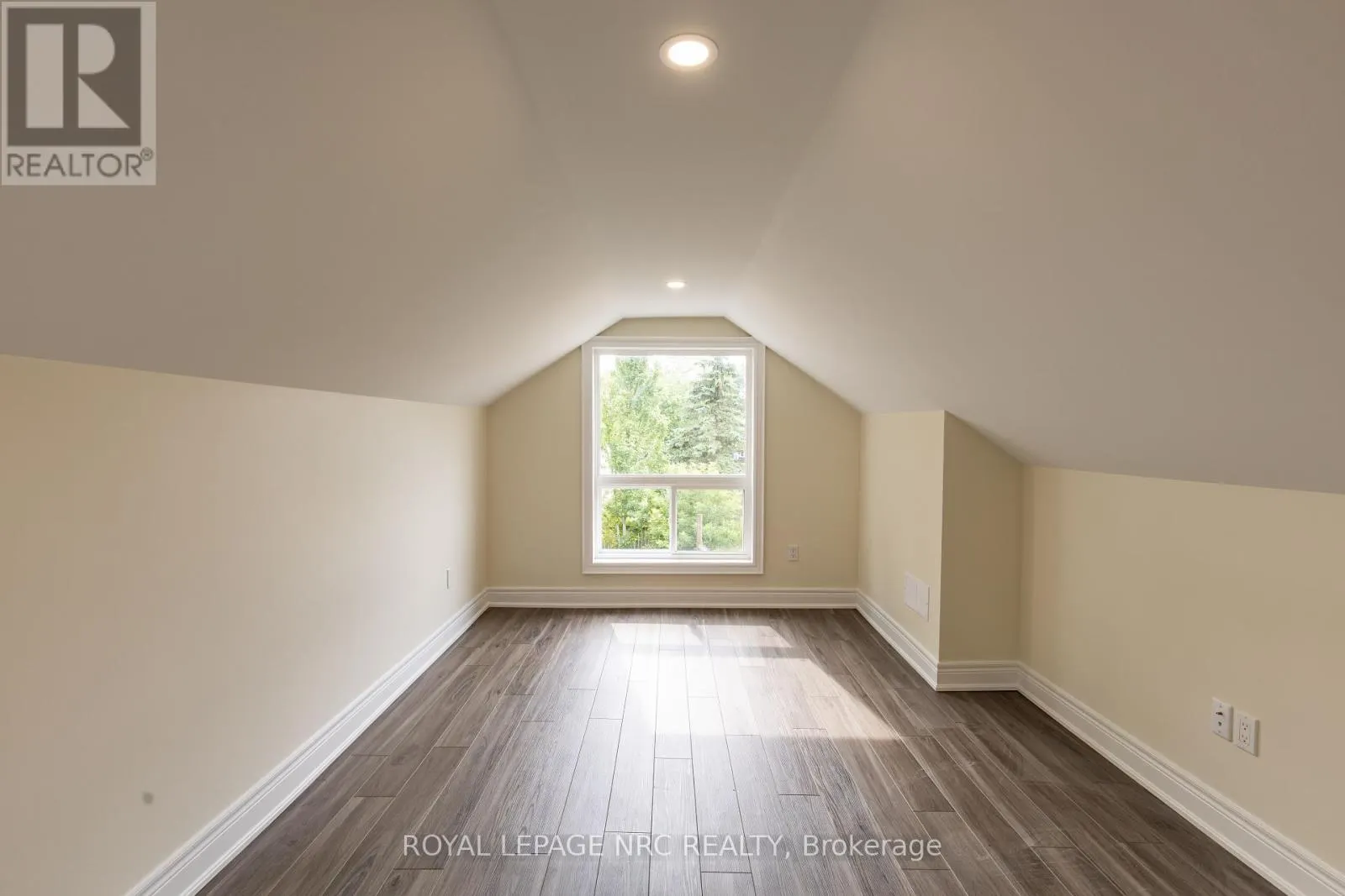 88 MERRITT PARKWAY N