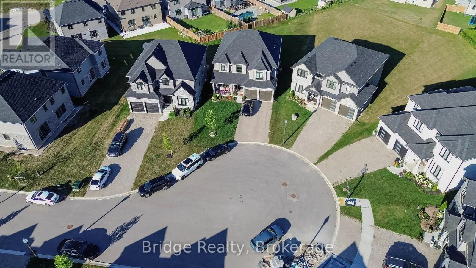 133 BIRDIE COURT E