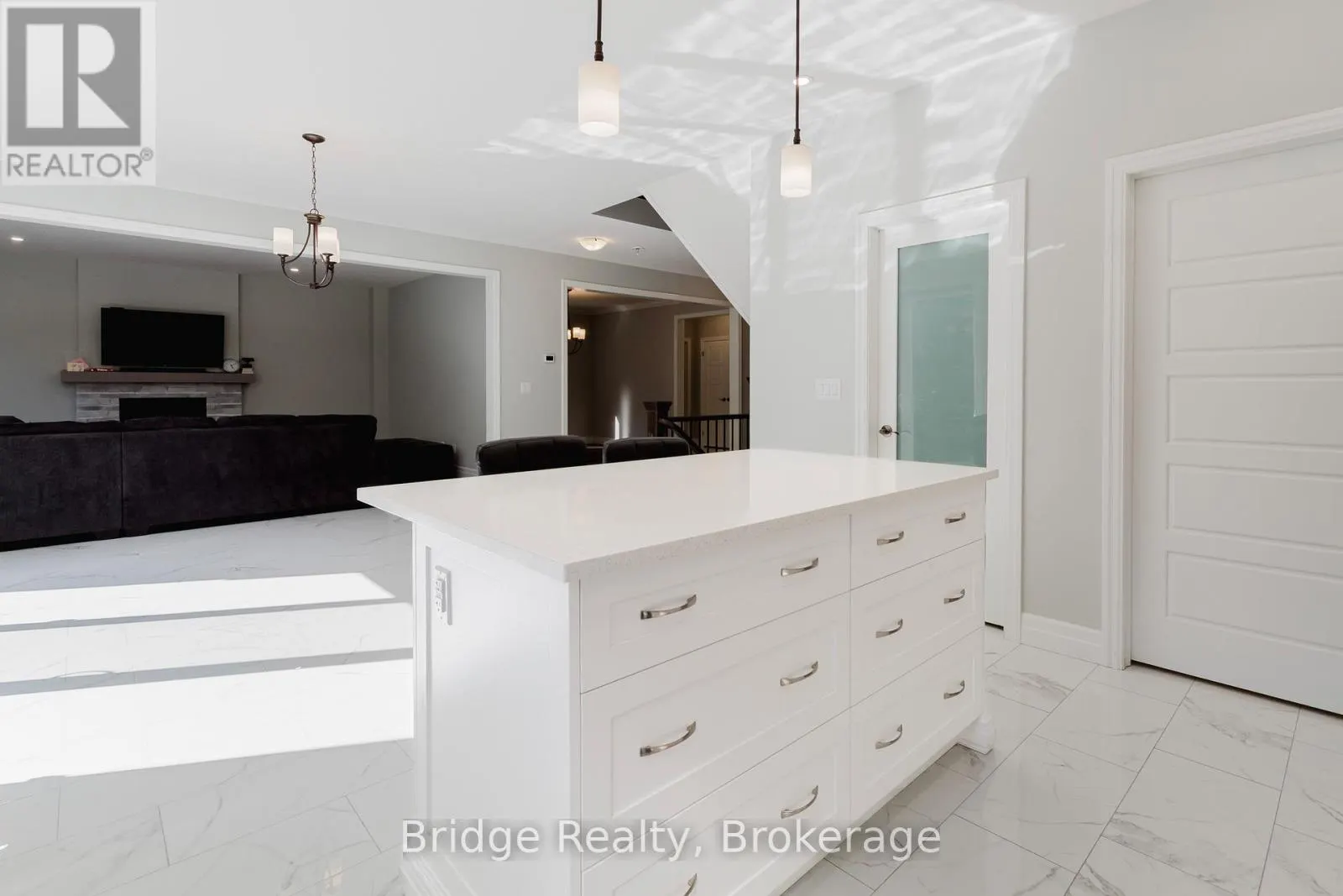 133 BIRDIE COURT E