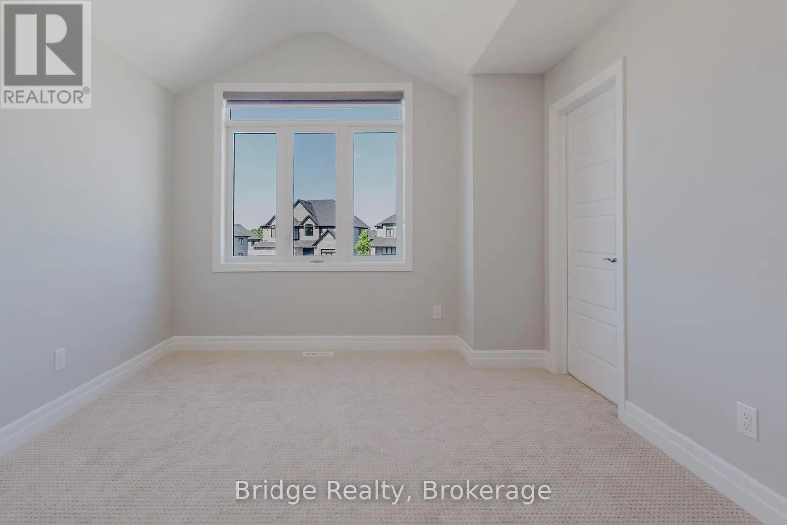 133 BIRDIE COURT E