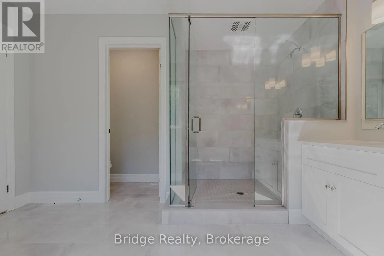 133 BIRDIE COURT E