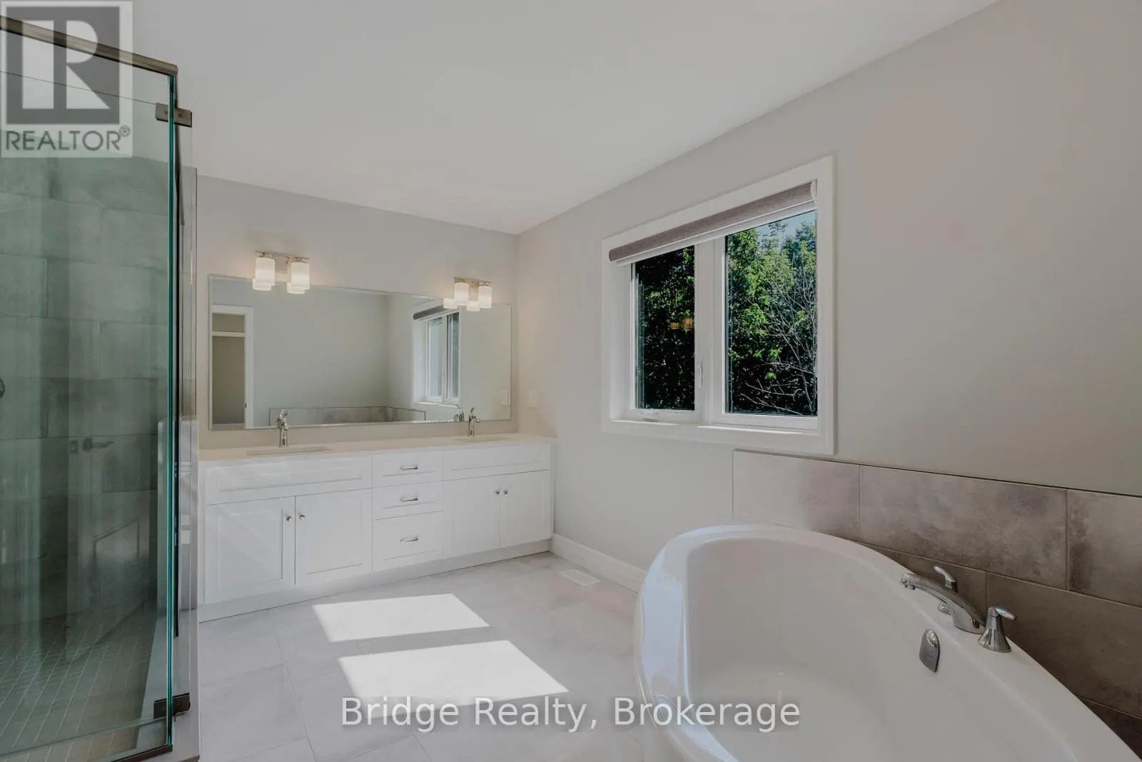 133 BIRDIE COURT E