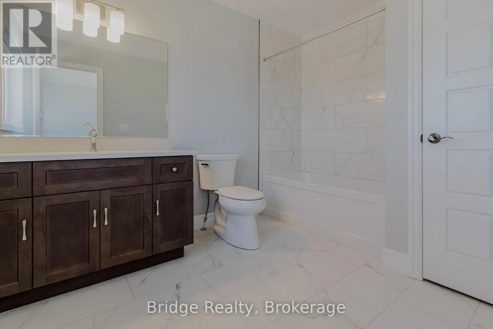 133 BIRDIE COURT E