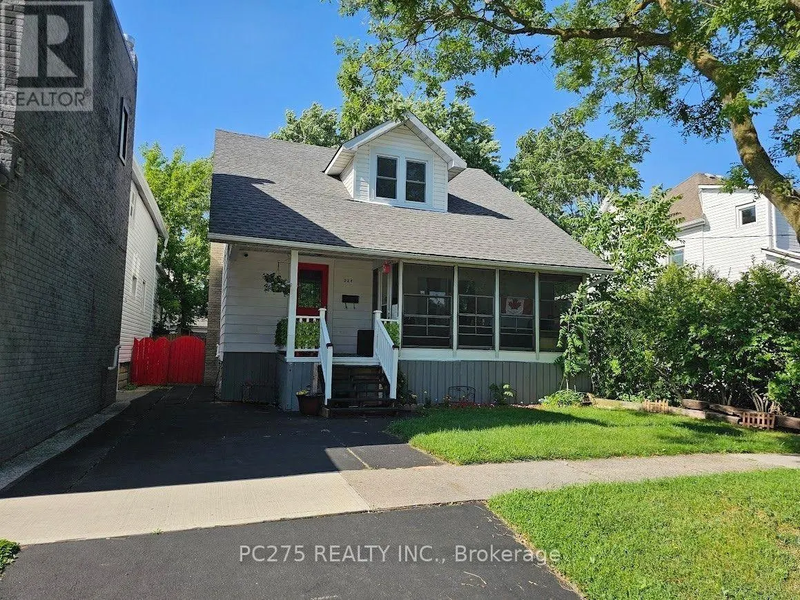 224 MAXWELL STREET