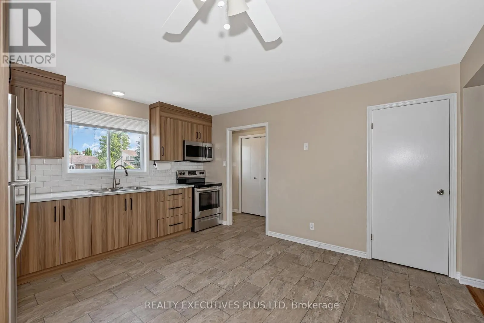 8 CARMAN COURT