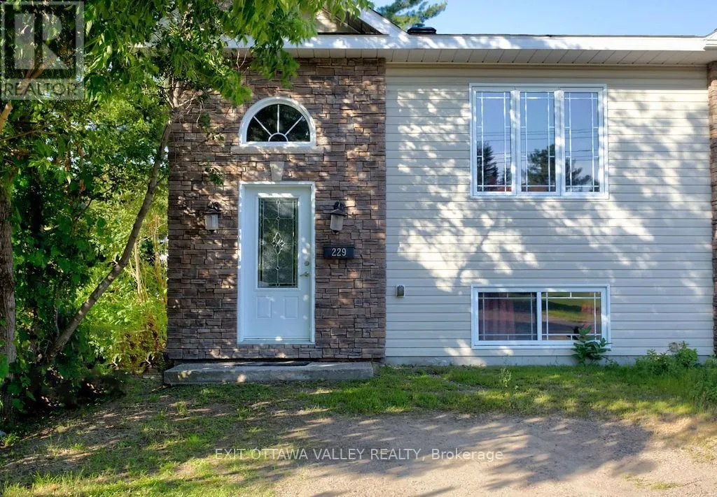 229 EVERETT STREET