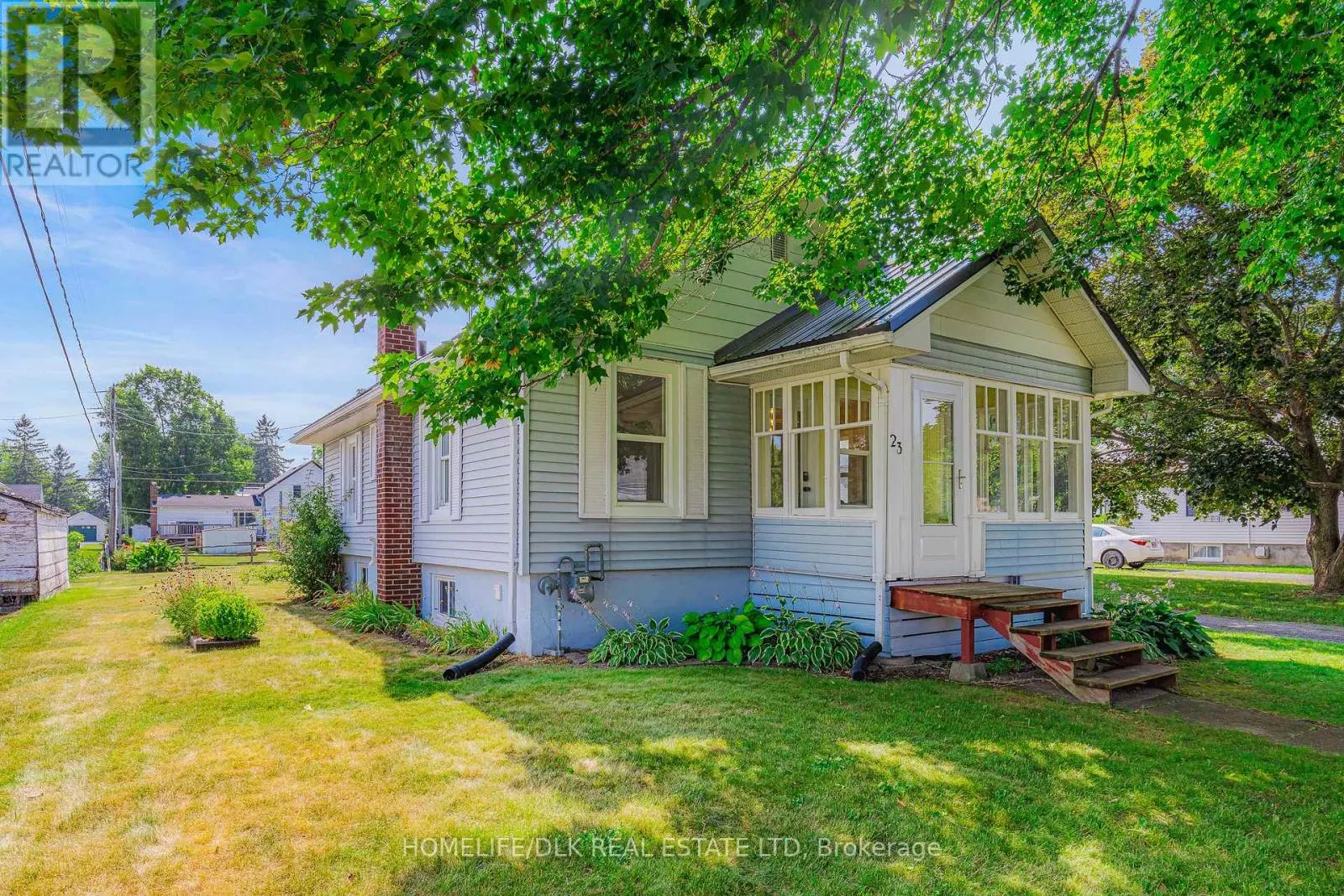 23 DAVIS DRIVE