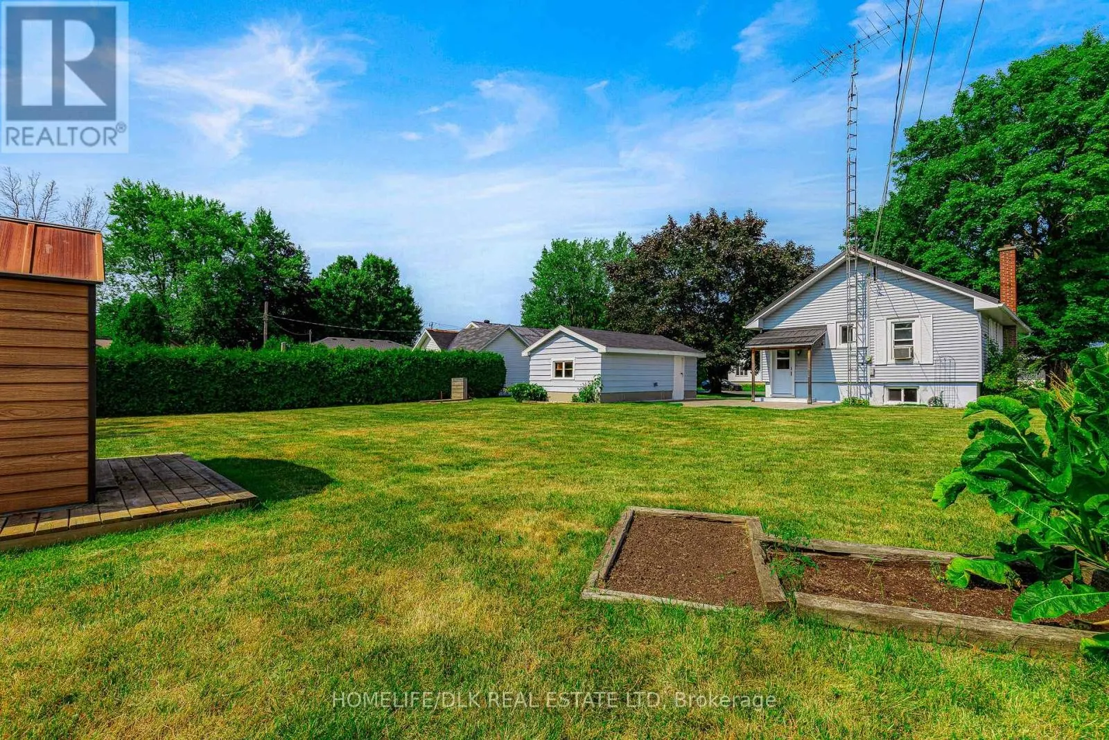 23 DAVIS DRIVE