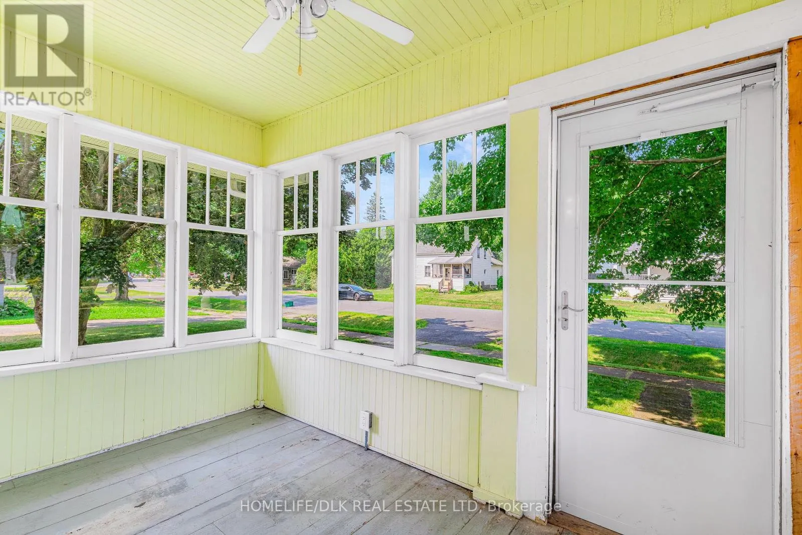 23 DAVIS DRIVE