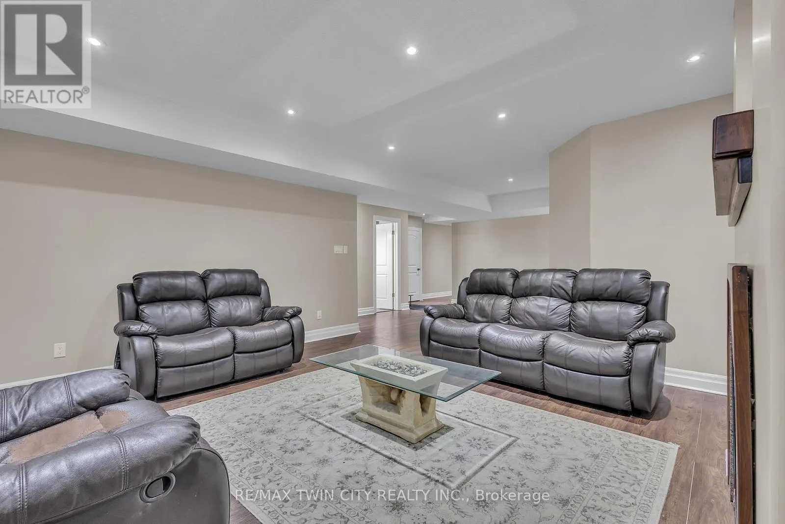 224 PAIGE PLACE