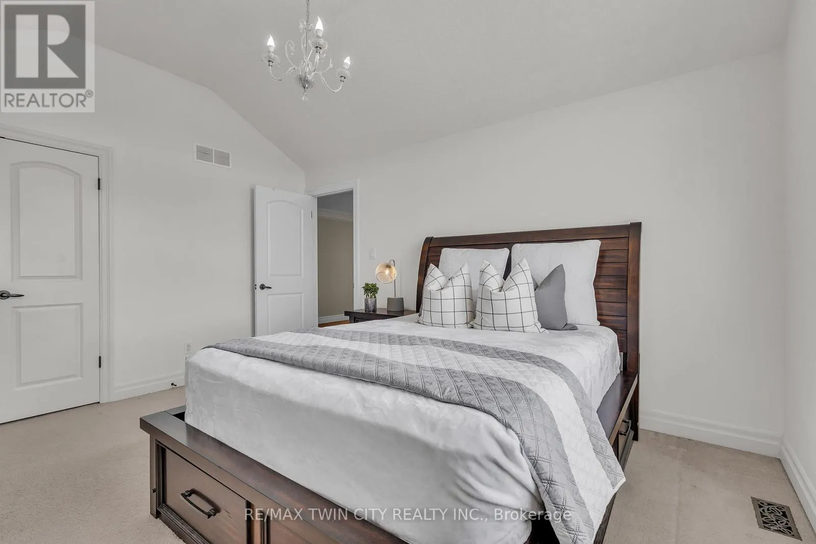 224 PAIGE PLACE