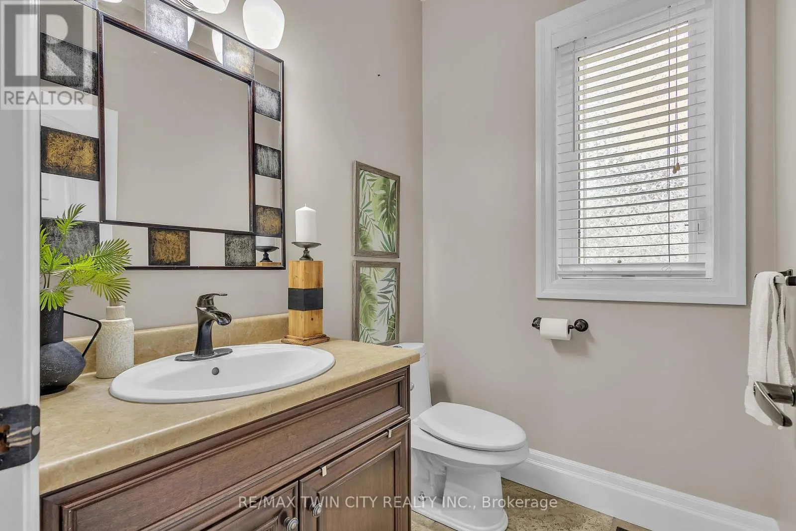 224 PAIGE PLACE