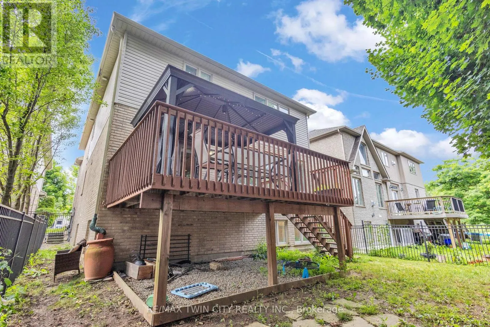 224 PAIGE PLACE