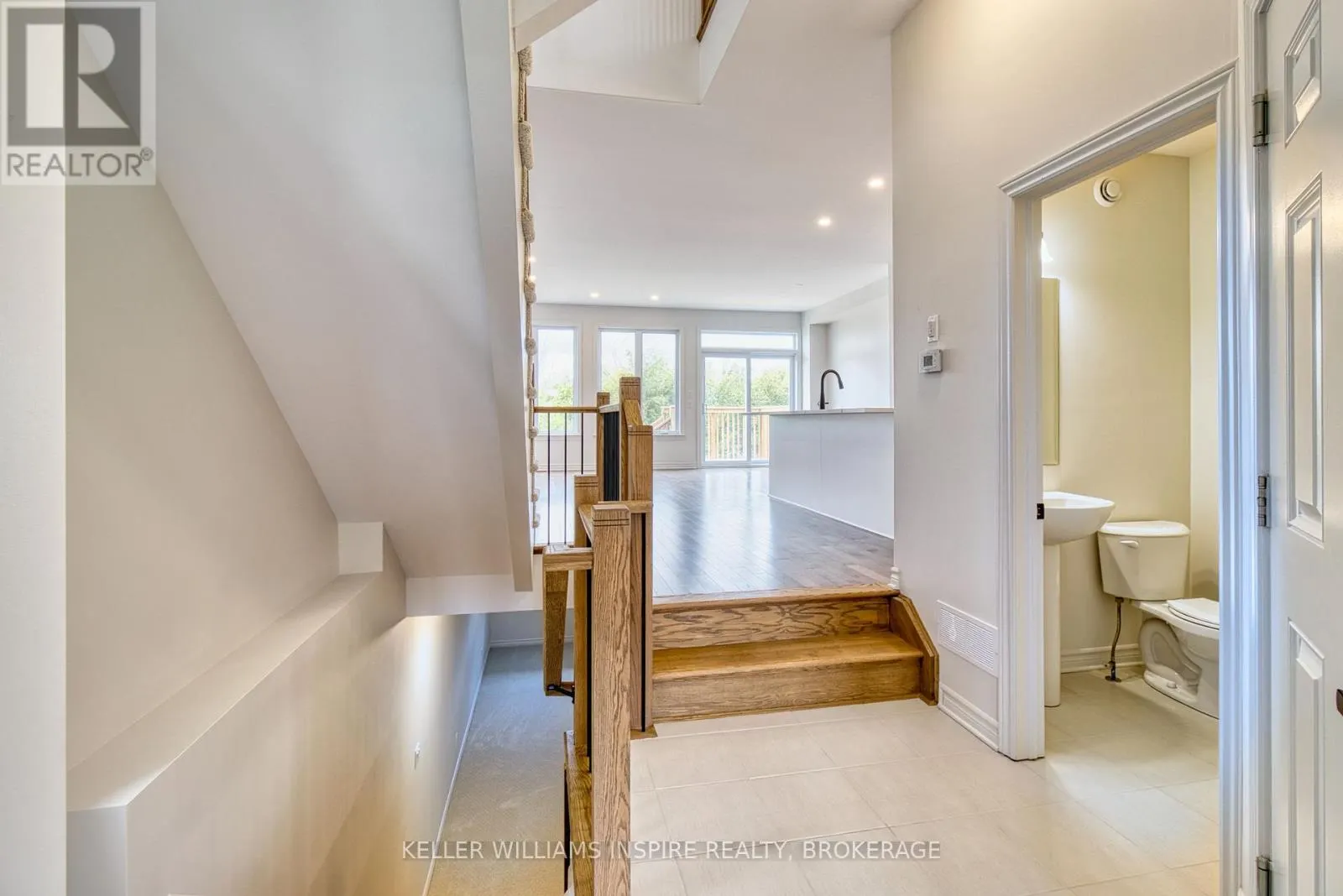 446 BUCKTHORN DRIVE