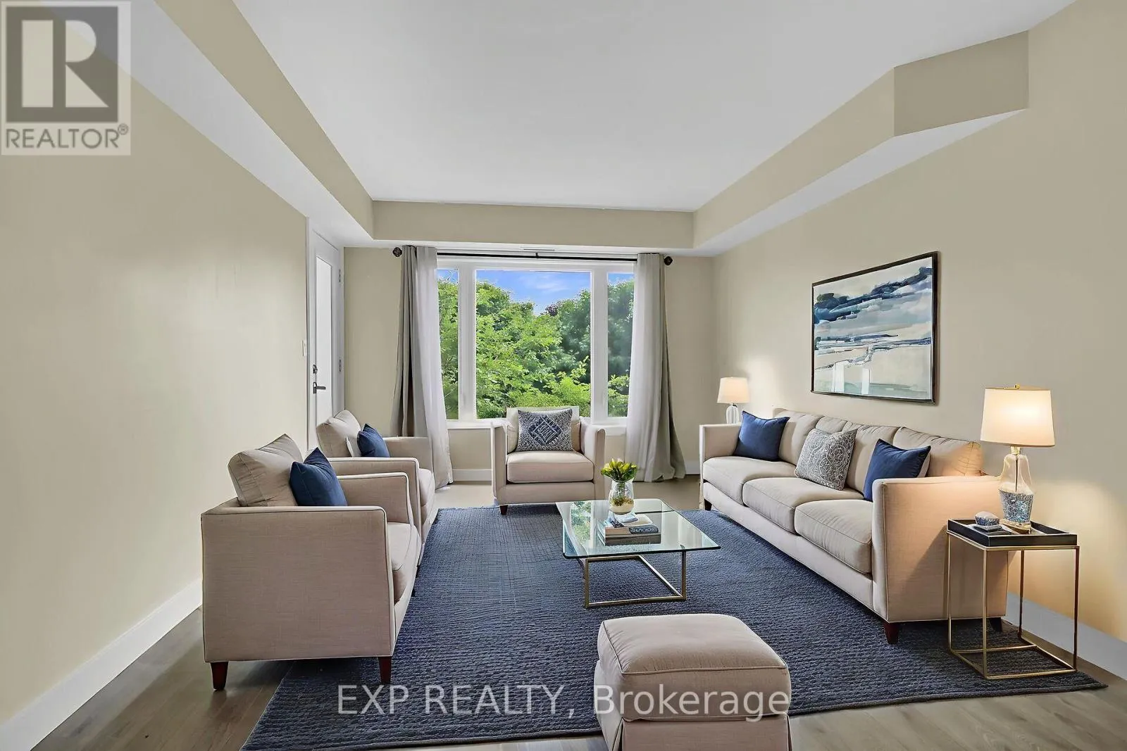 207 - 100 JAMIESON STREET