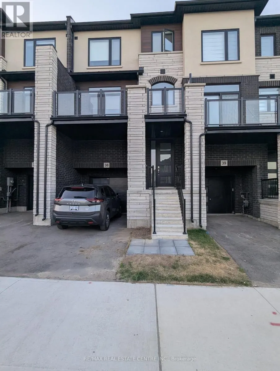 38 - 155 EQUESTRIAN WAY