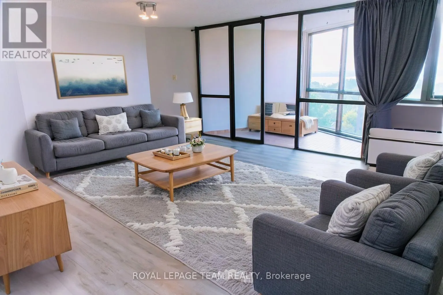 1516 - 2871 RICHMOND ROAD