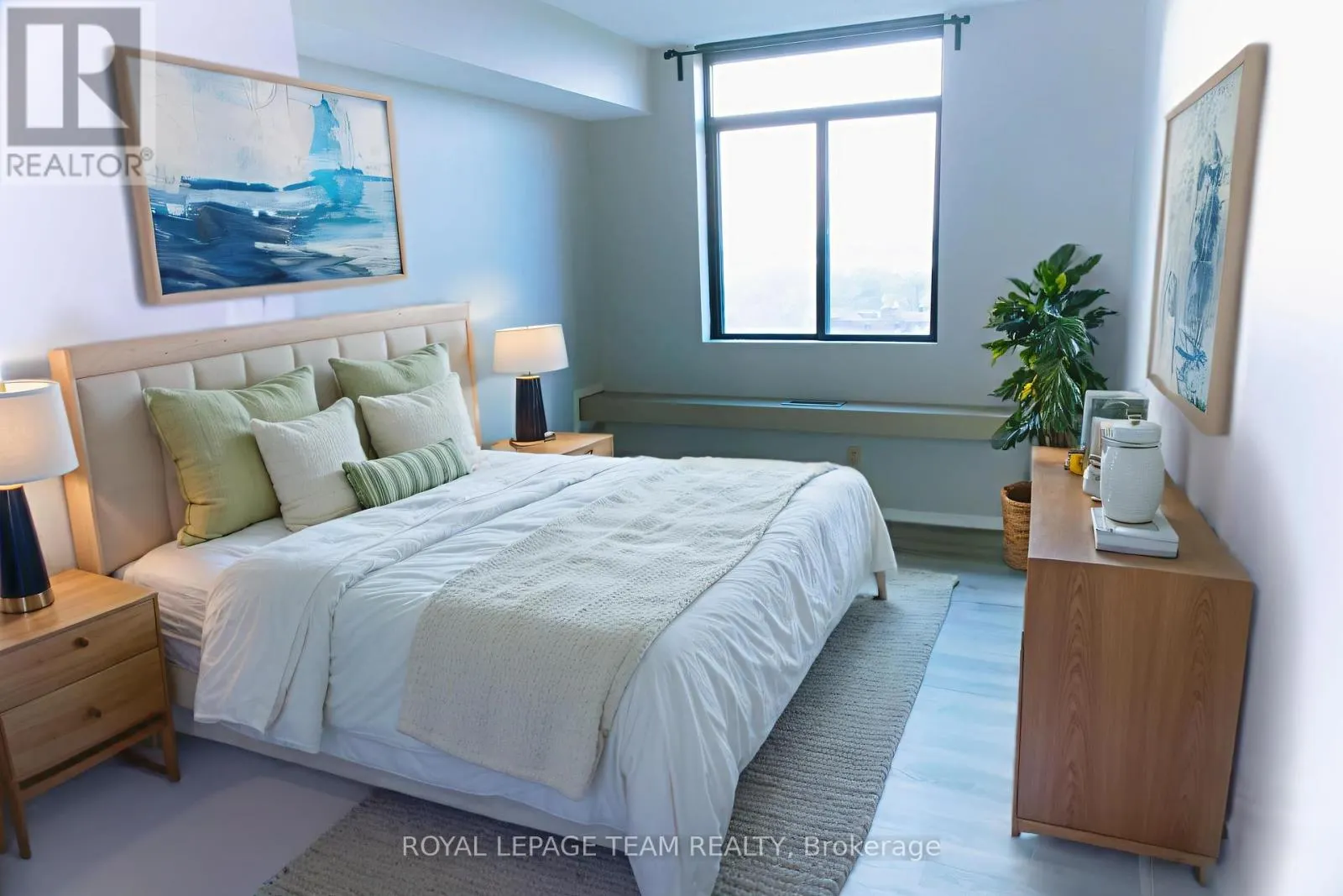 1516 - 2871 RICHMOND ROAD