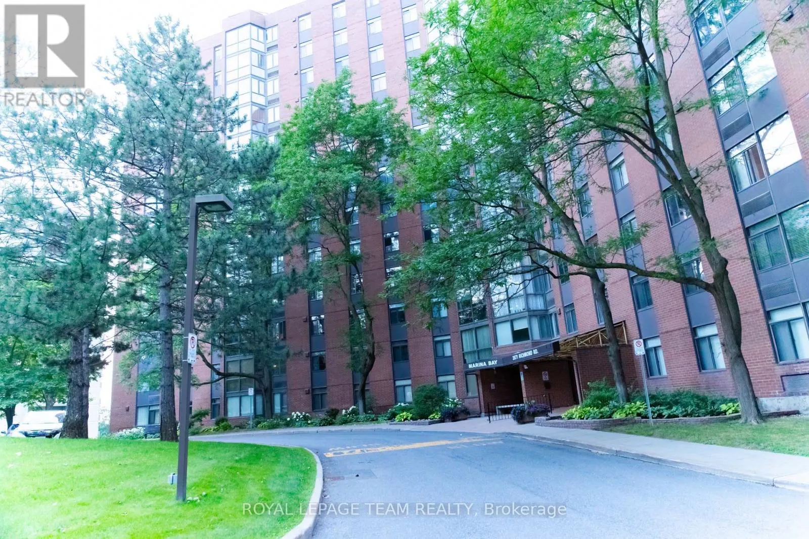 1516 - 2871 RICHMOND ROAD