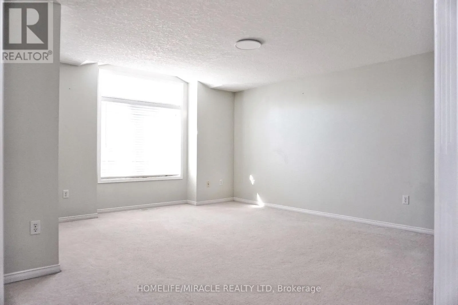 470 ANNAPOLIS COURT