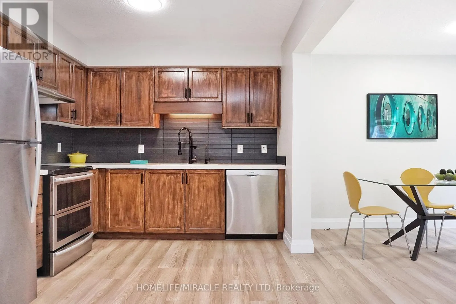 470 ANNAPOLIS COURT