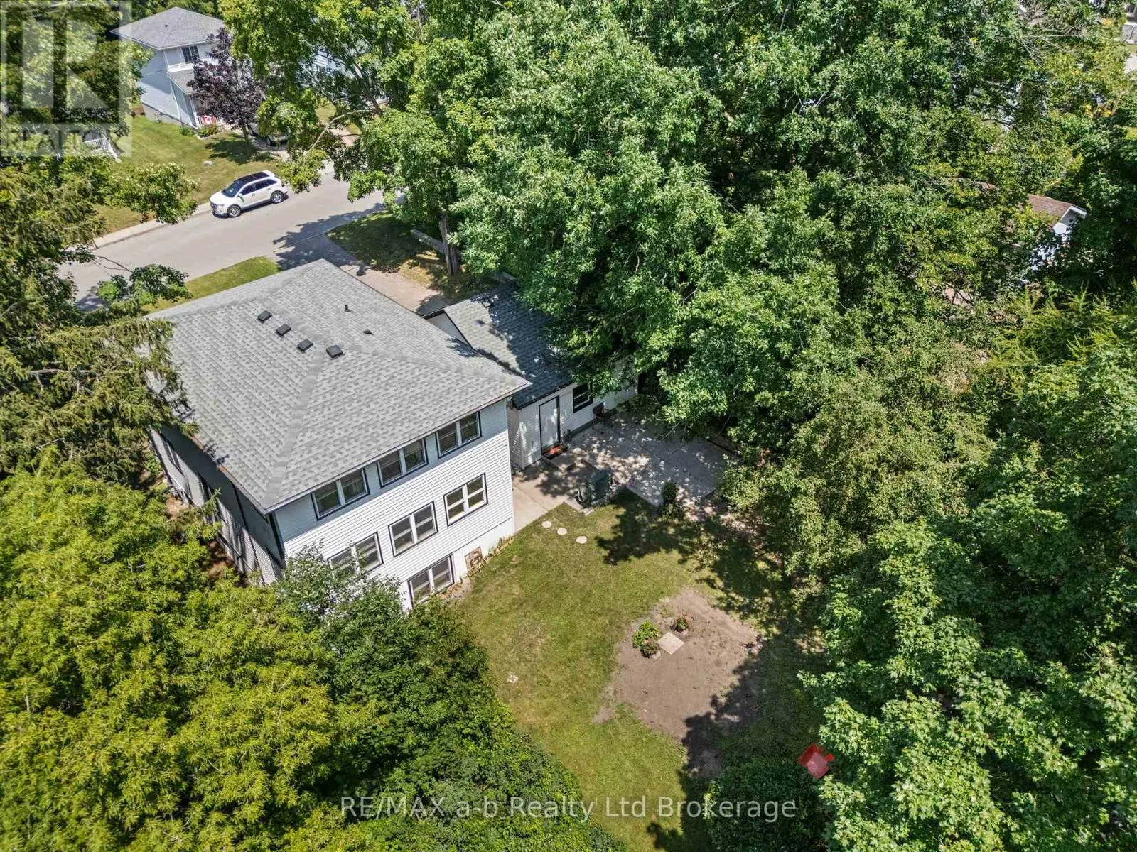 330 SPENCER STREET