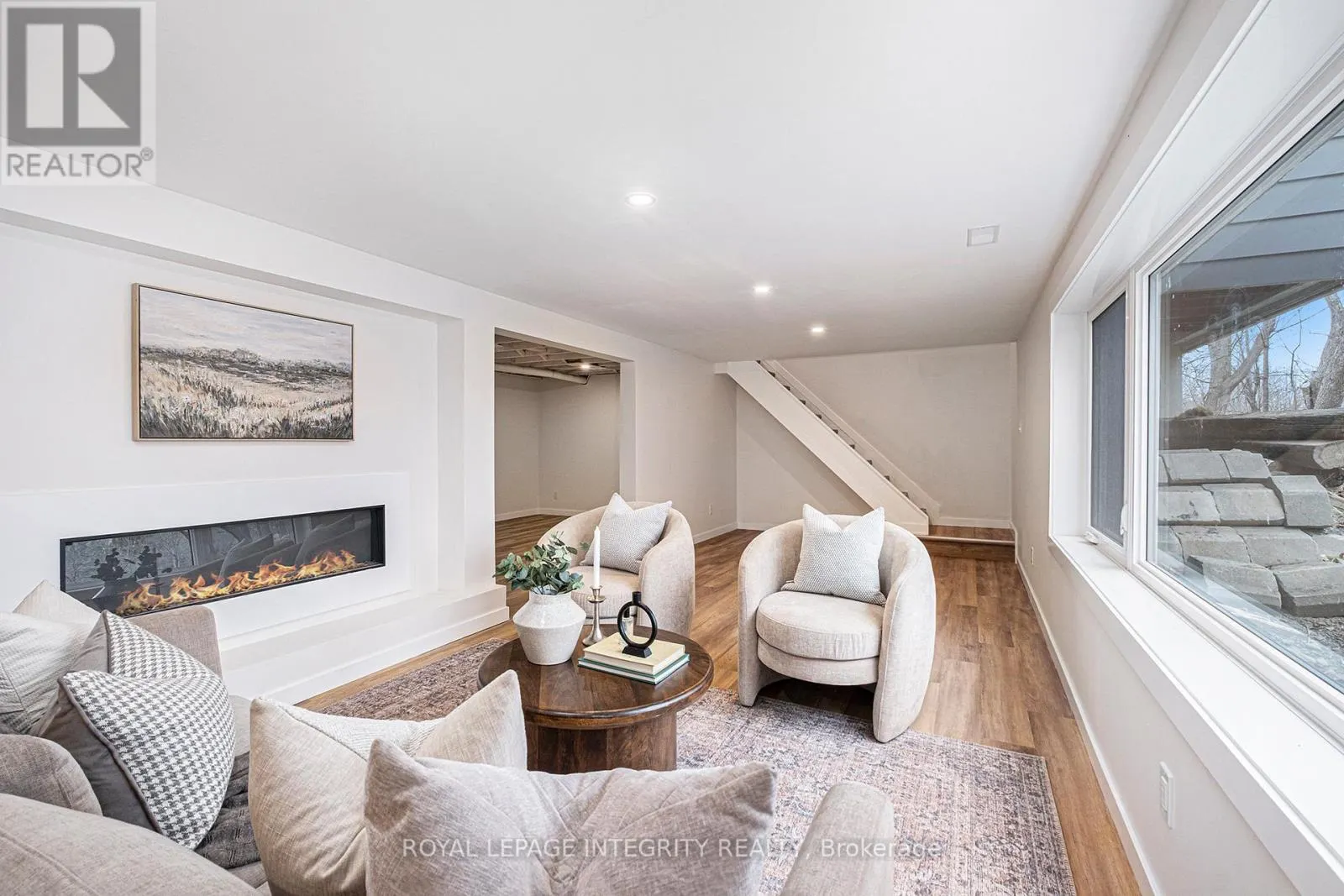 17 LOCKVIEW ROAD