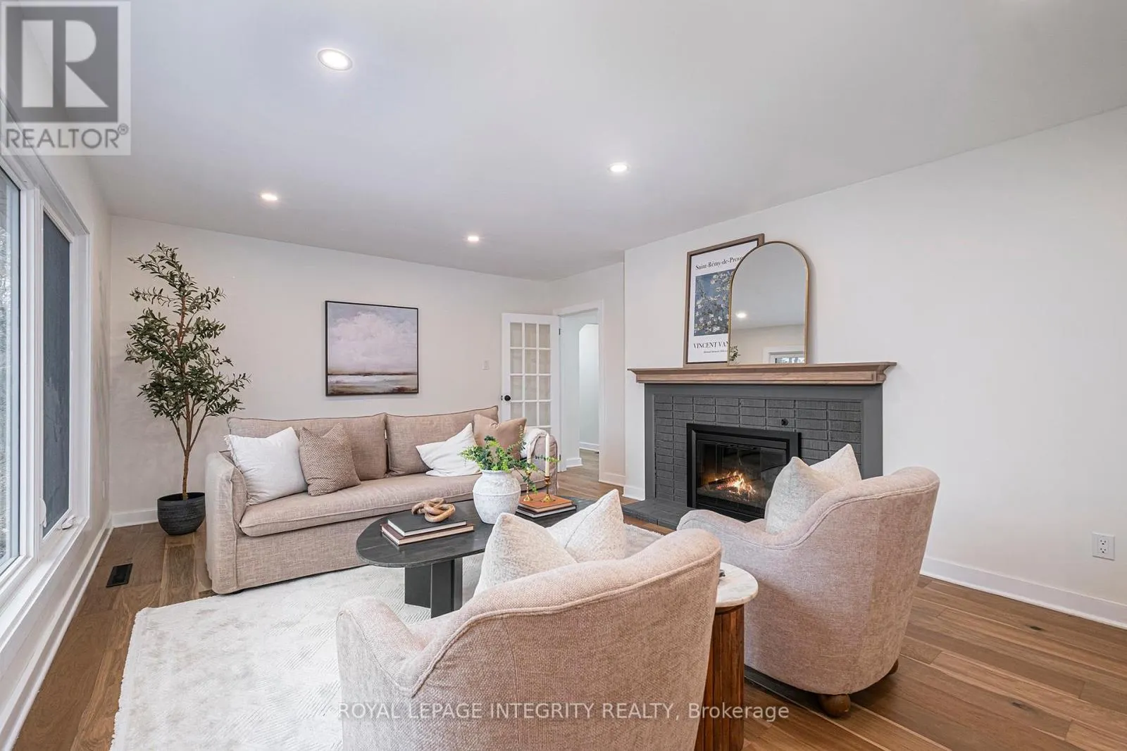 17 LOCKVIEW ROAD