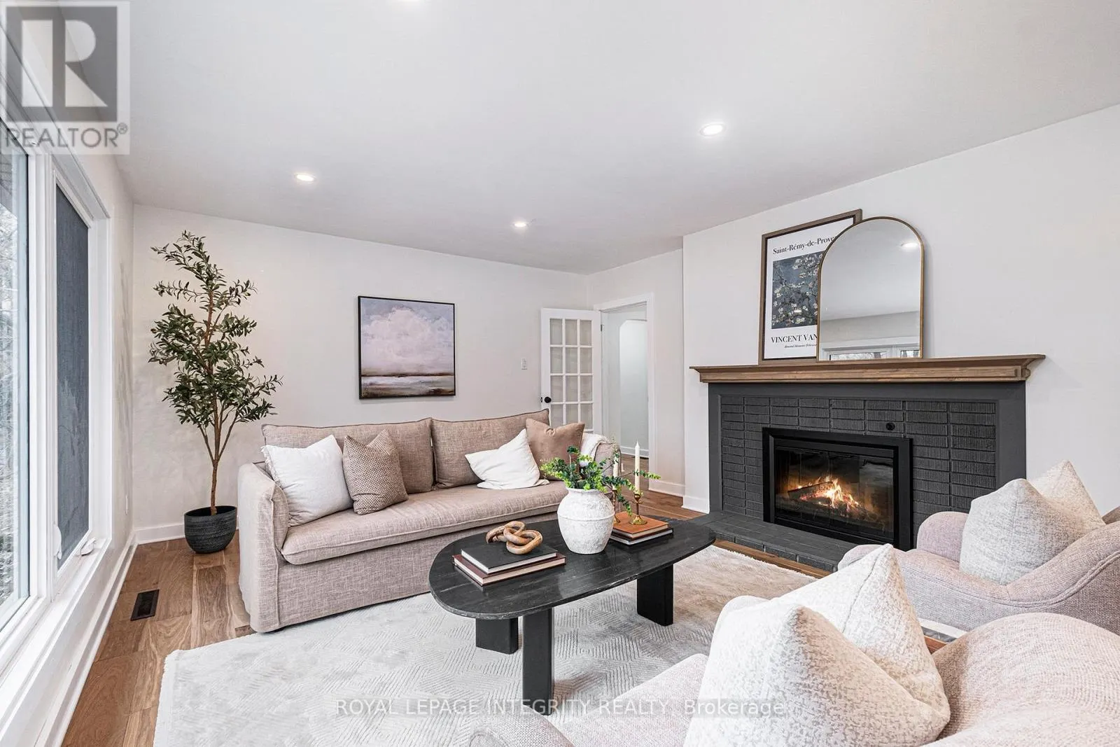 17 LOCKVIEW ROAD
