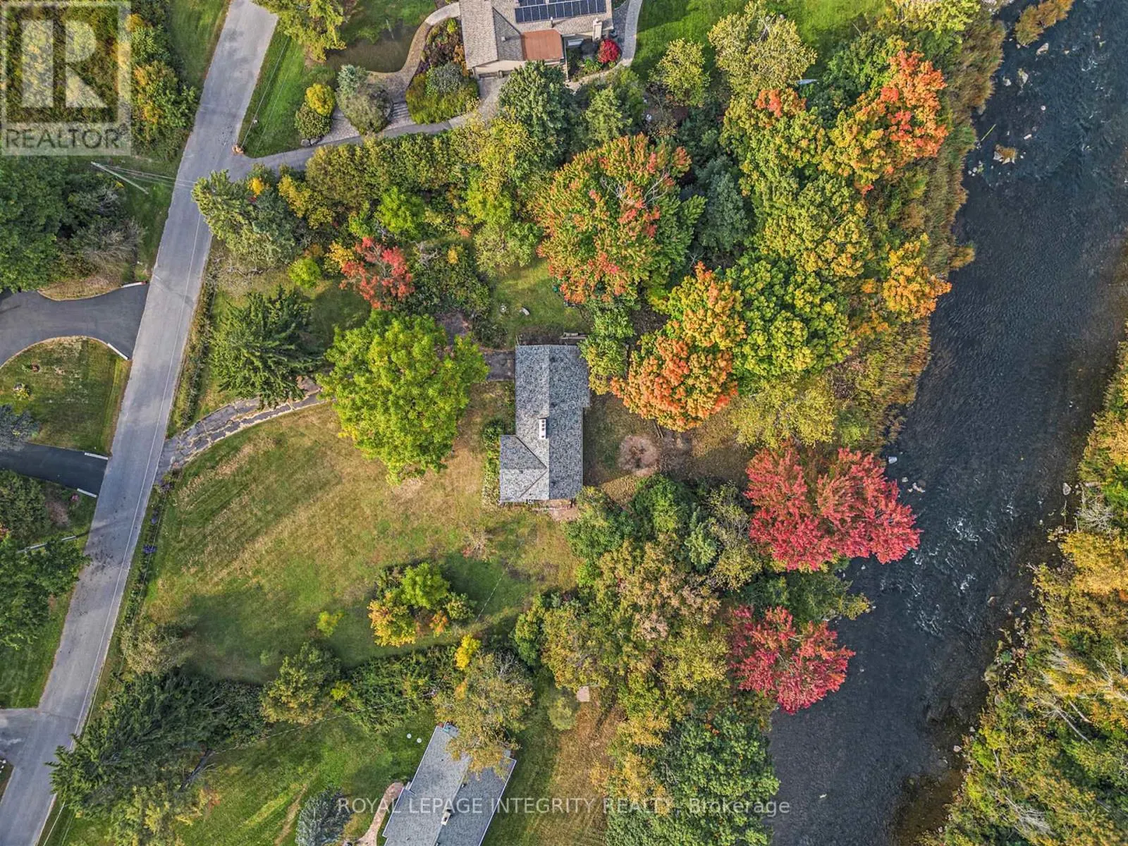 17 LOCKVIEW ROAD