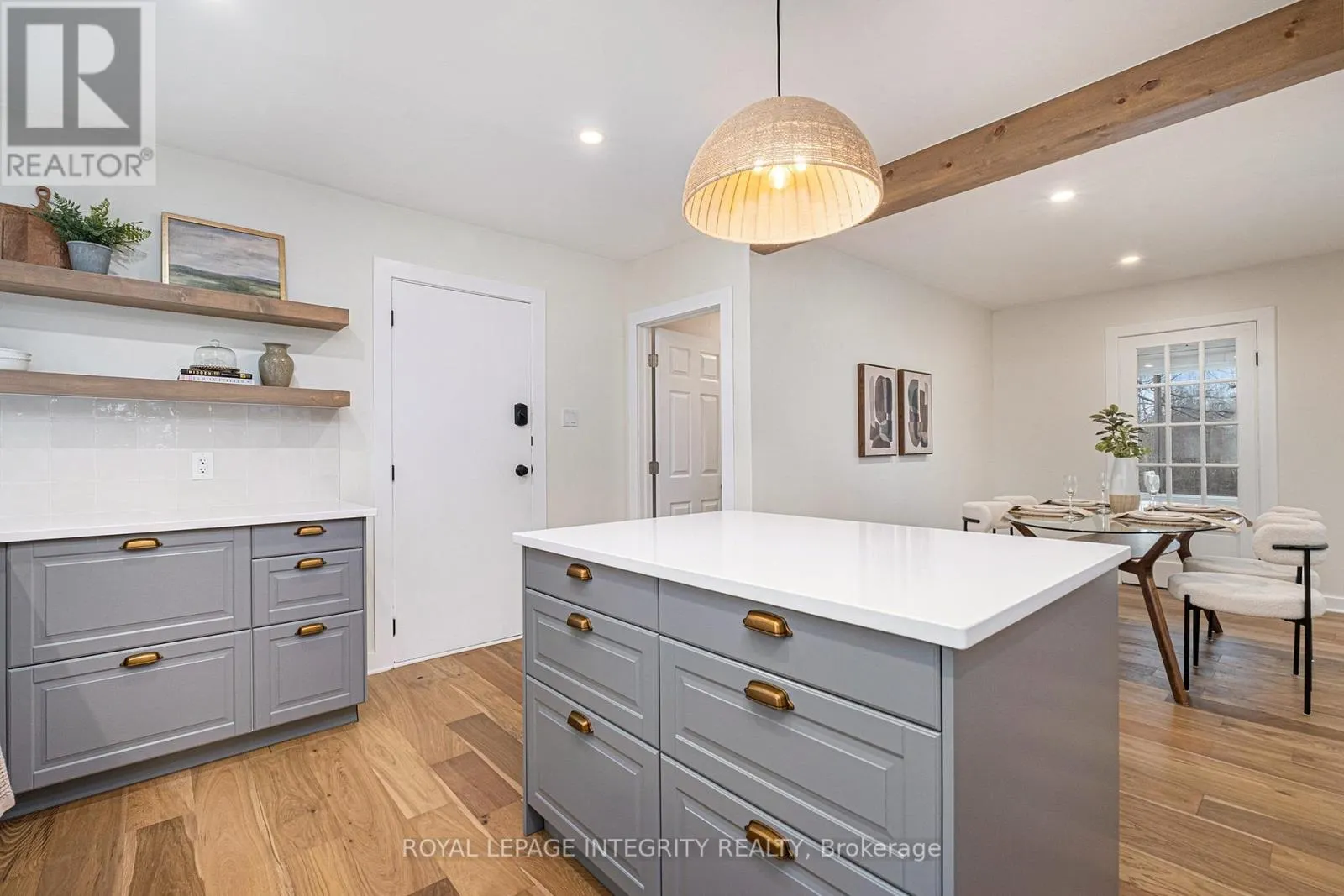 17 LOCKVIEW ROAD