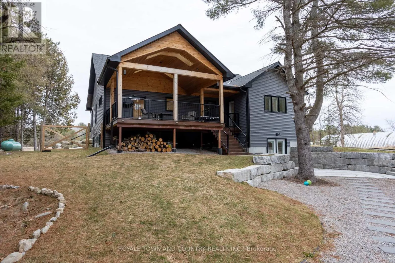 552 COUNTY ROAD 40