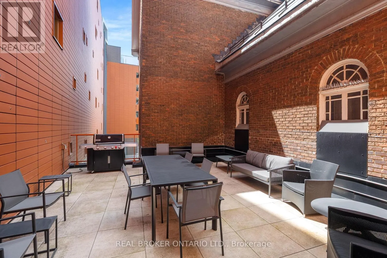 307 - 135 BARRETTE STREET