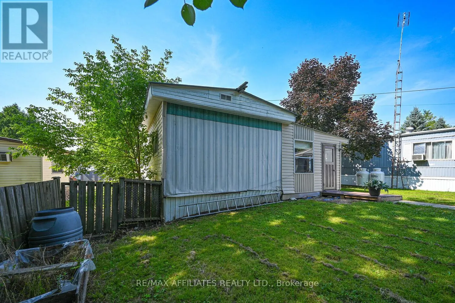 18 CASSELL LANE