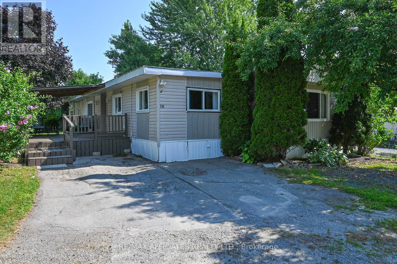 18 CASSELL LANE
