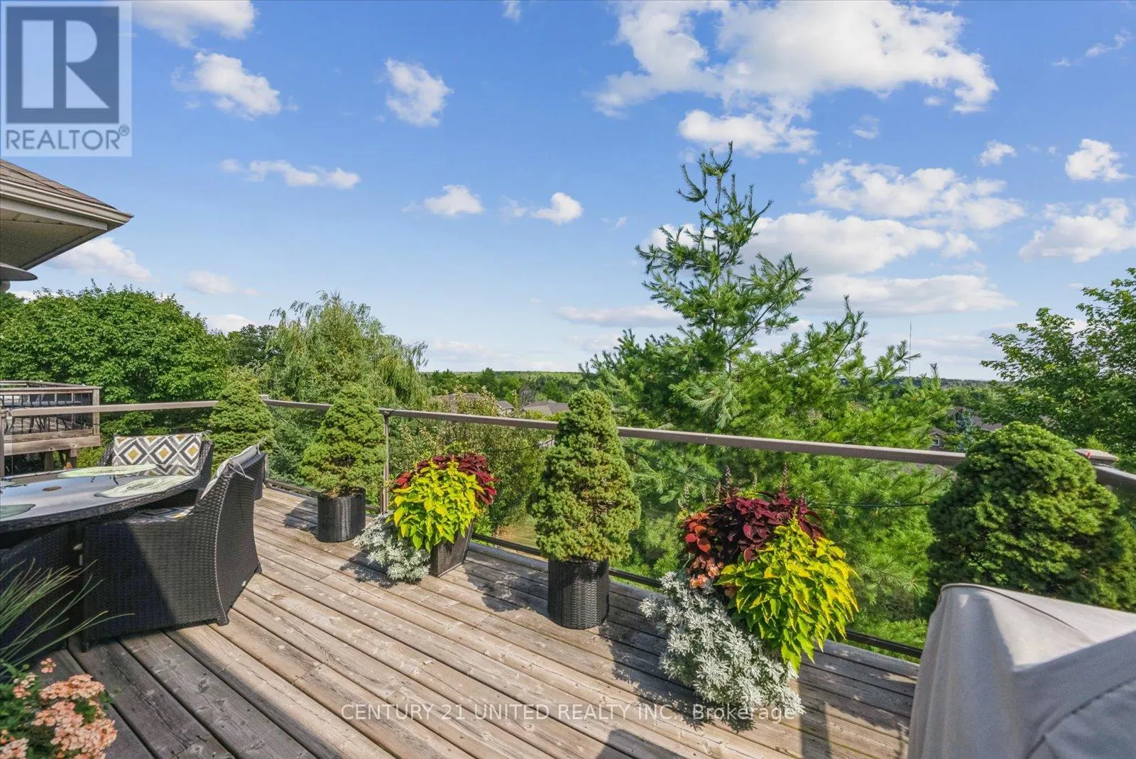155 - 301 CARNEGIE AVENUE, #155