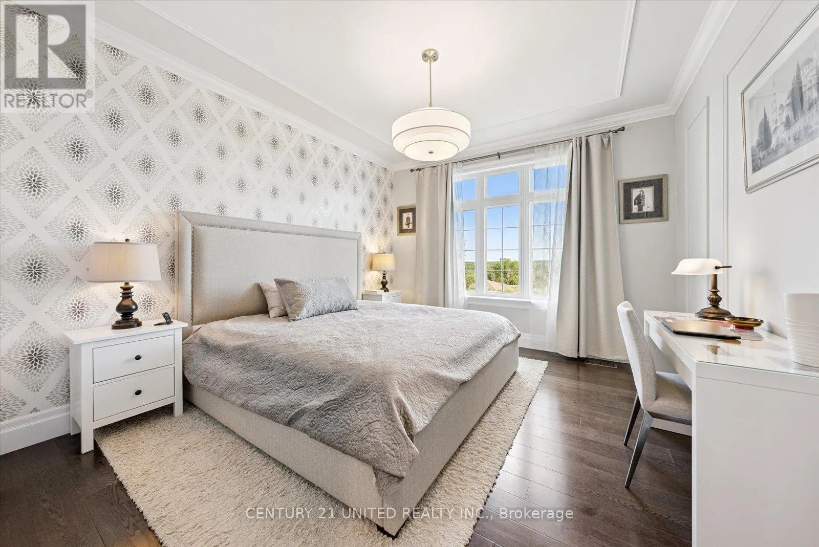 155 - 301 CARNEGIE AVENUE, #155