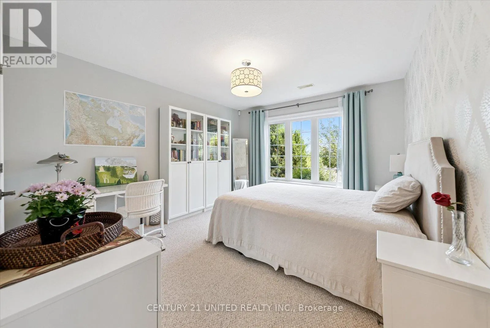 155 - 301 CARNEGIE AVENUE, #155