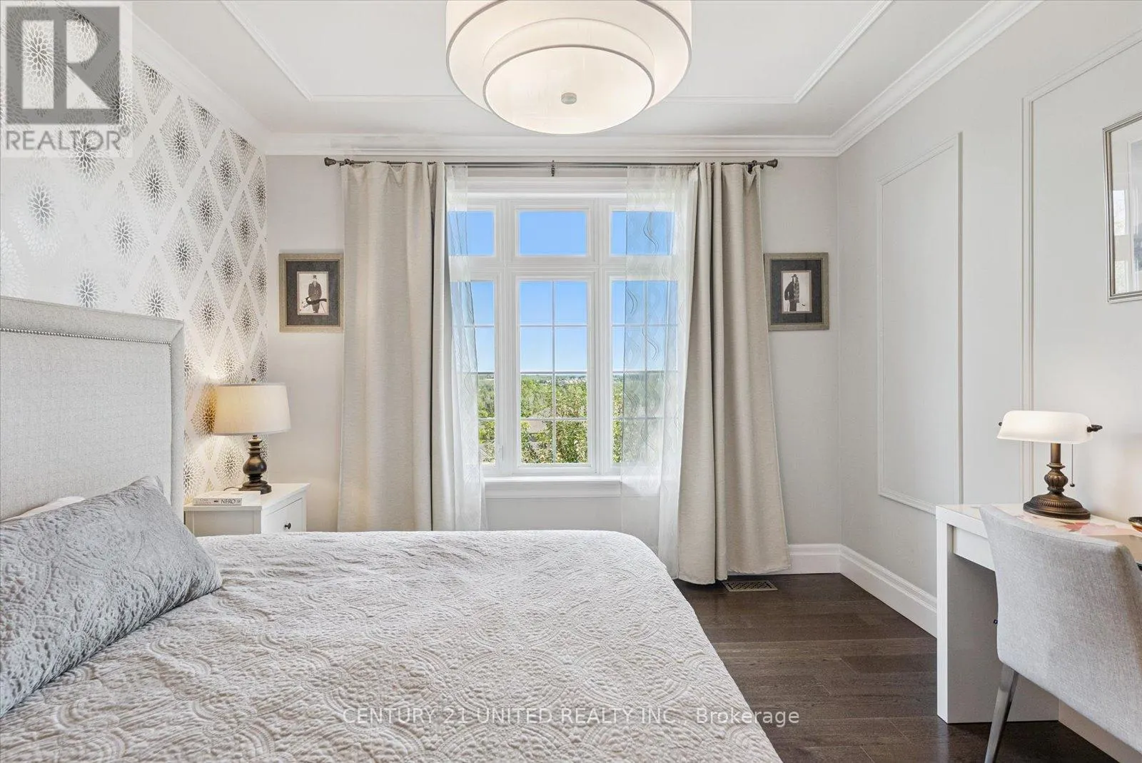 155 - 301 CARNEGIE AVENUE, #155