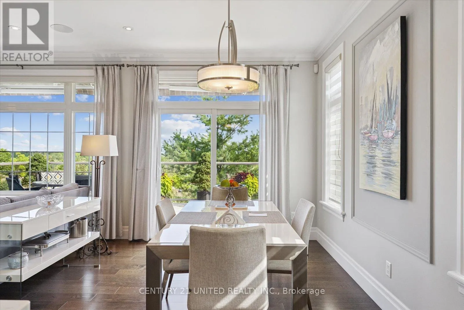 155 - 301 CARNEGIE AVENUE, #155