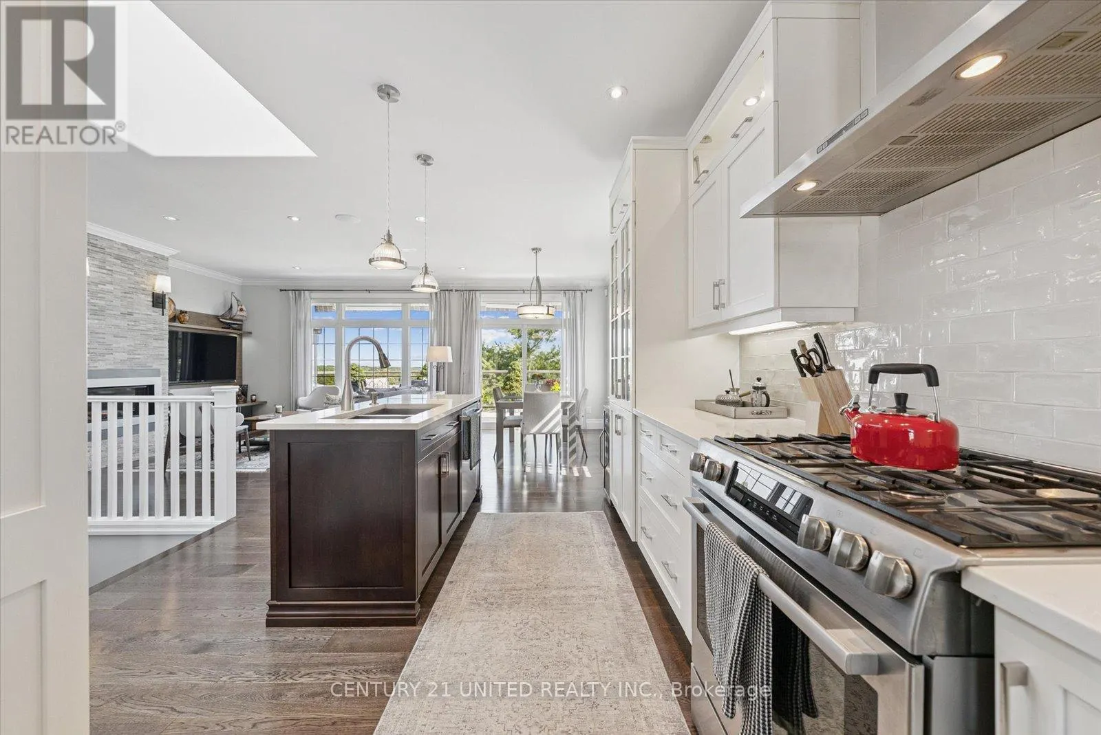 155 - 301 CARNEGIE AVENUE, #155