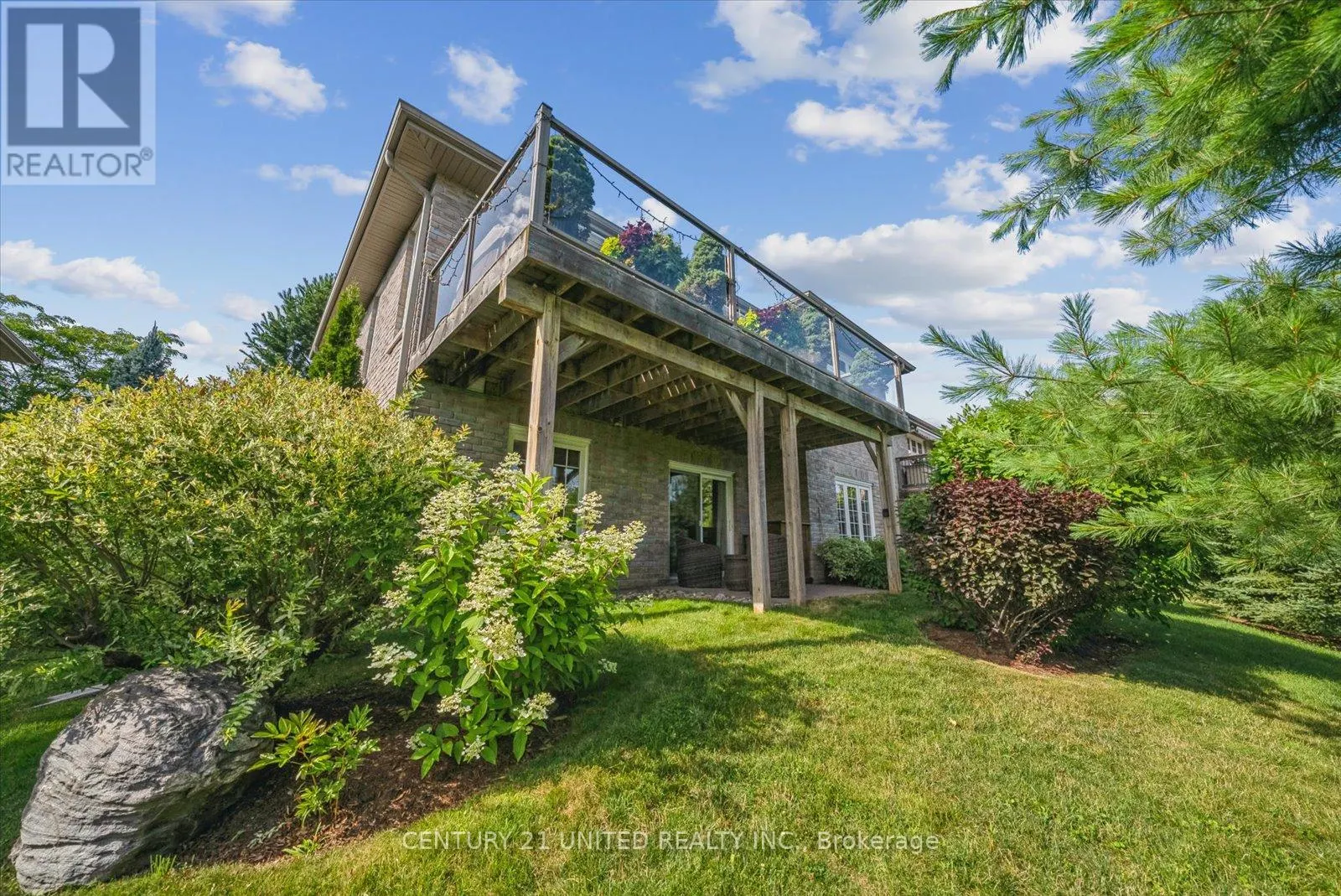 155 - 301 CARNEGIE AVENUE, #155