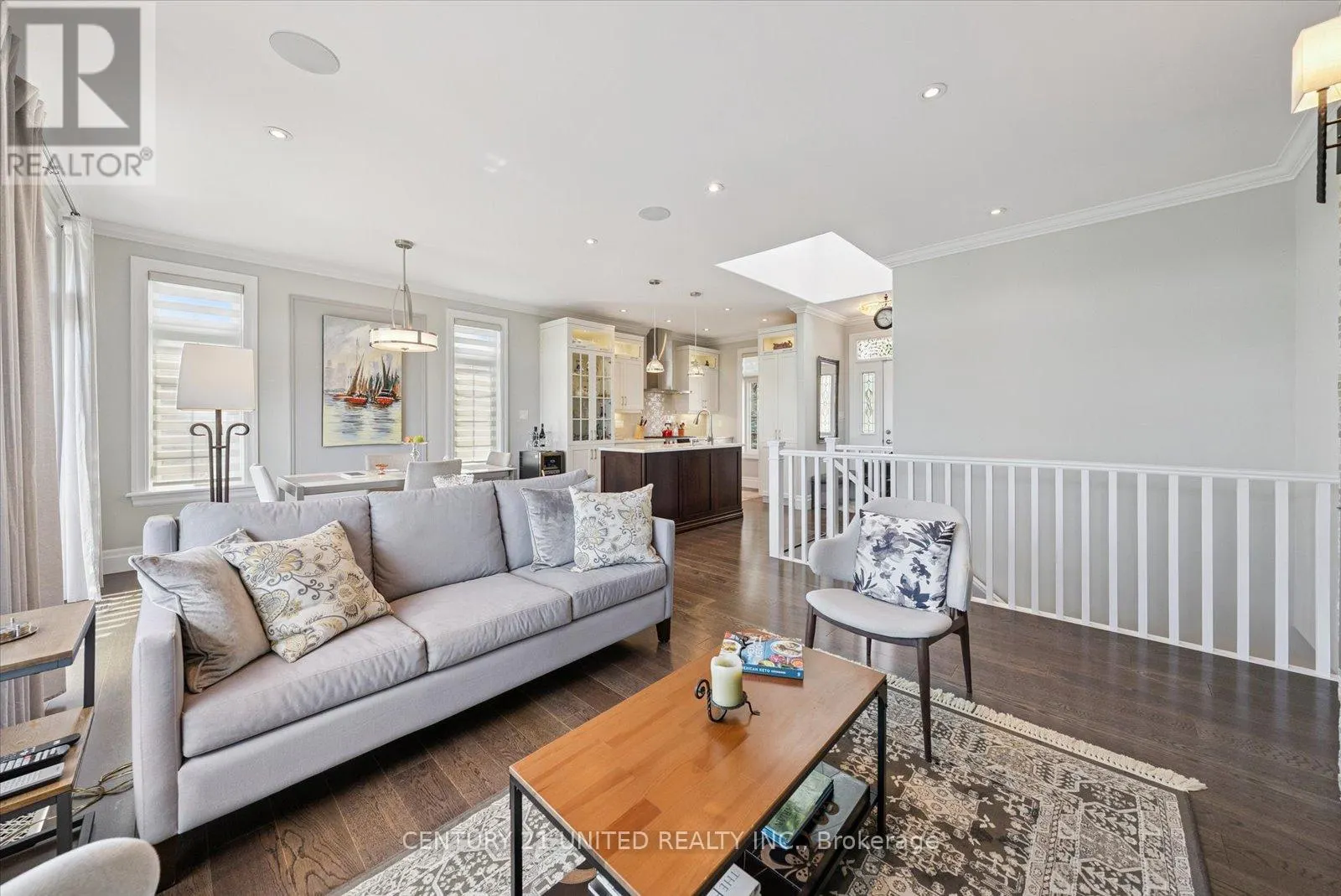 155 - 301 CARNEGIE AVENUE, #155
