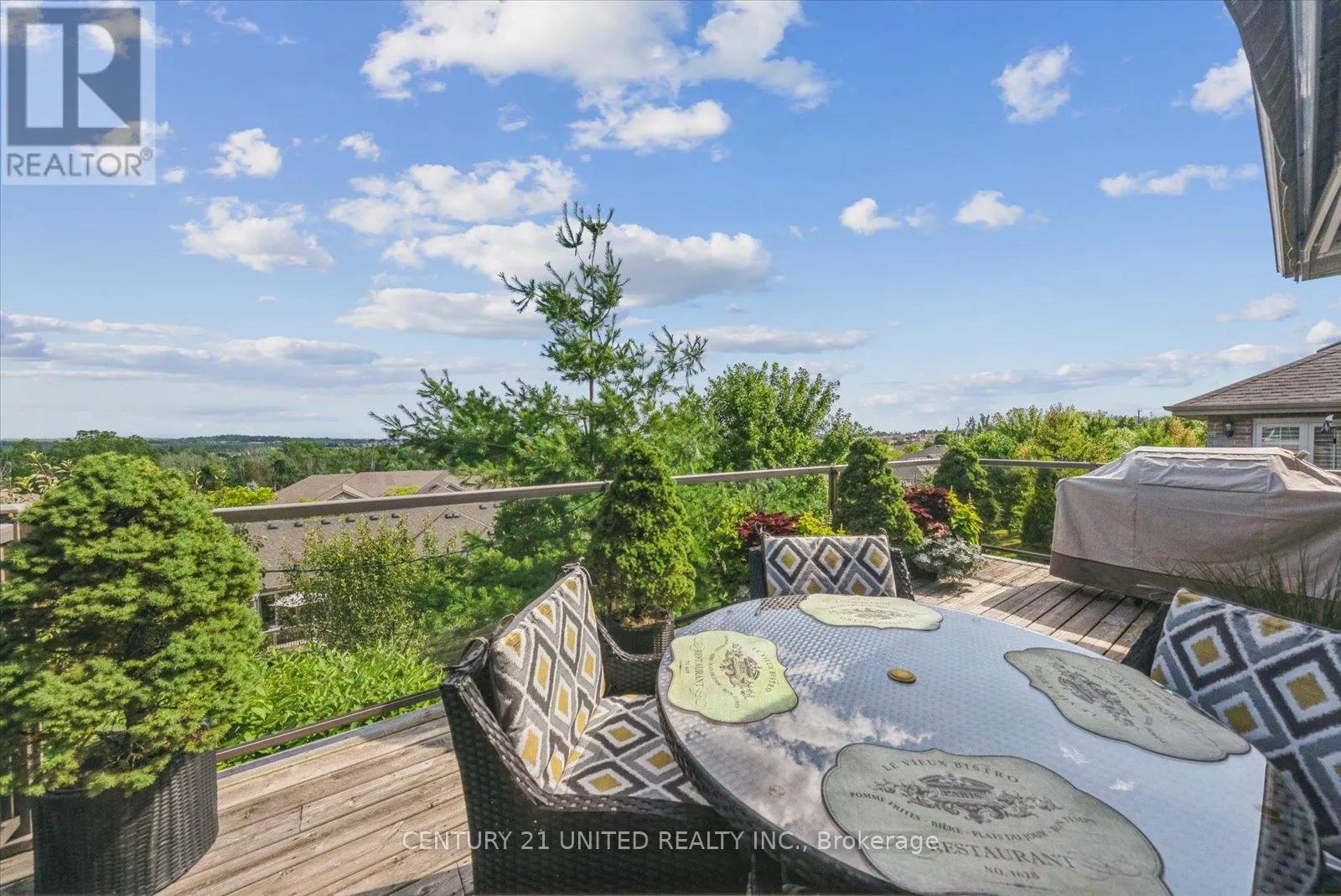 155 - 301 CARNEGIE AVENUE, #155