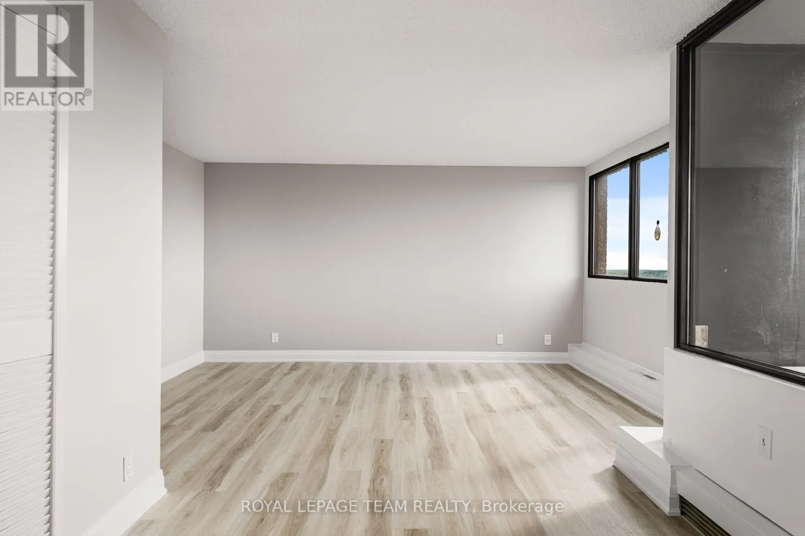 1607 - 1285 CAHILL DRIVE