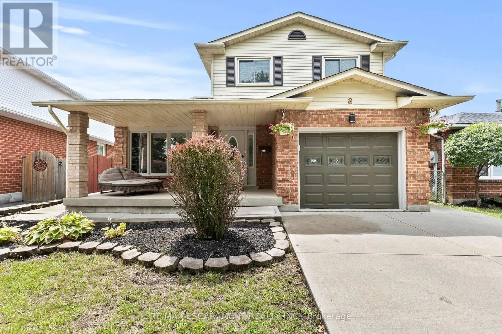 8 COLEMAN COURT