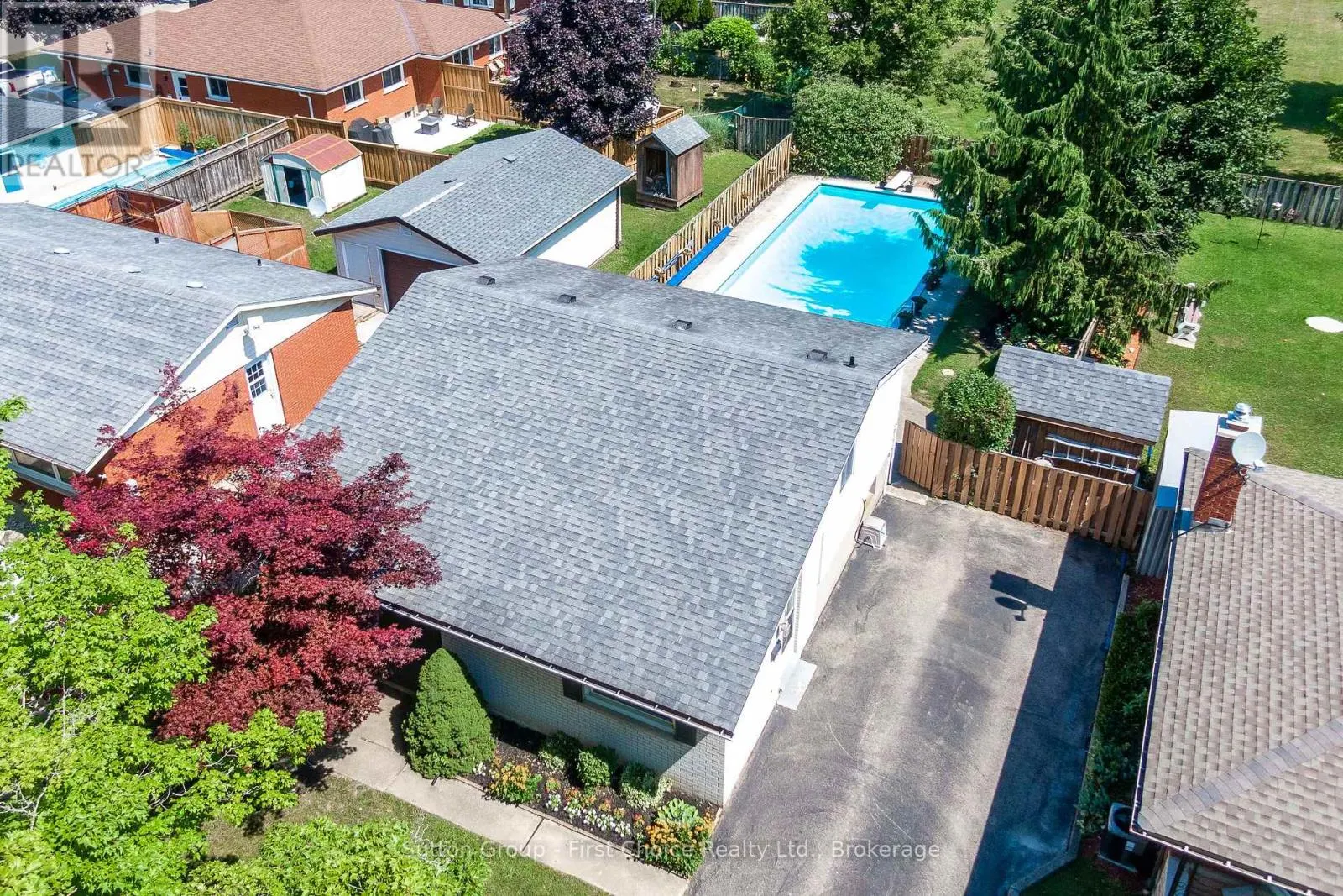 292 REDFORD CRESCENT