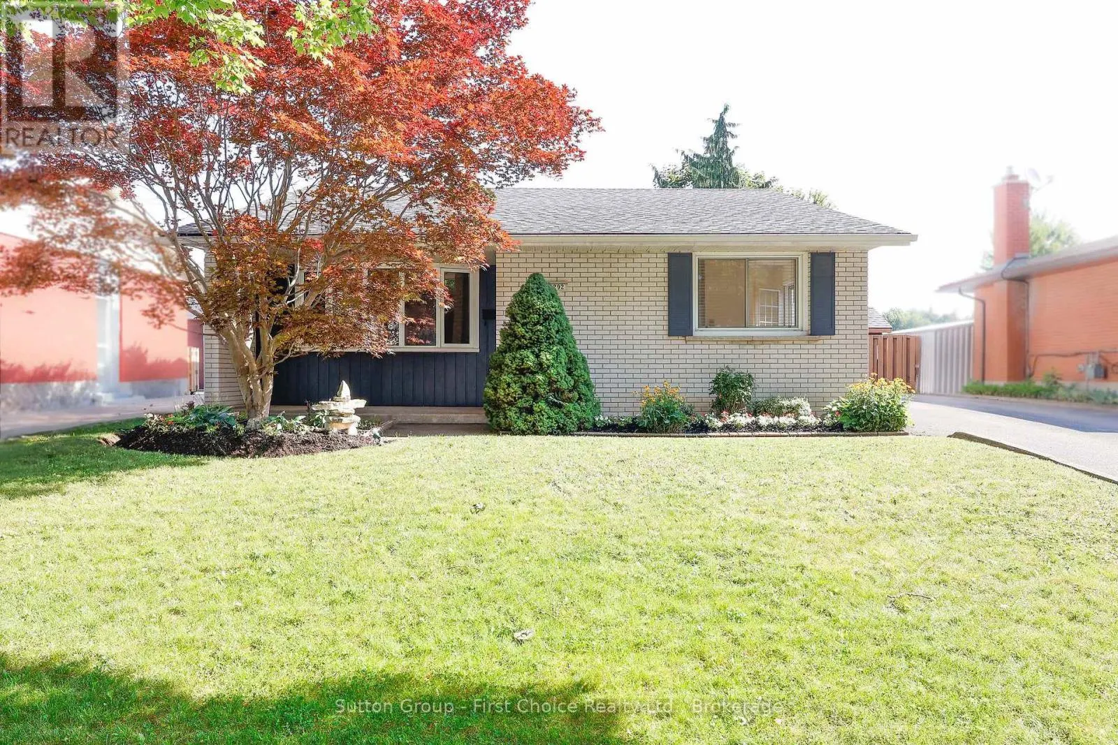 292 REDFORD CRESCENT